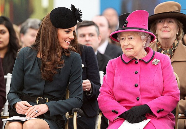 Kate Middleton reconnaissante par l'énergie d'Elizabeth II