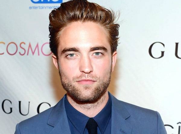 Robert Pattinson barbu pour une aventure avec Charlie Hunnam