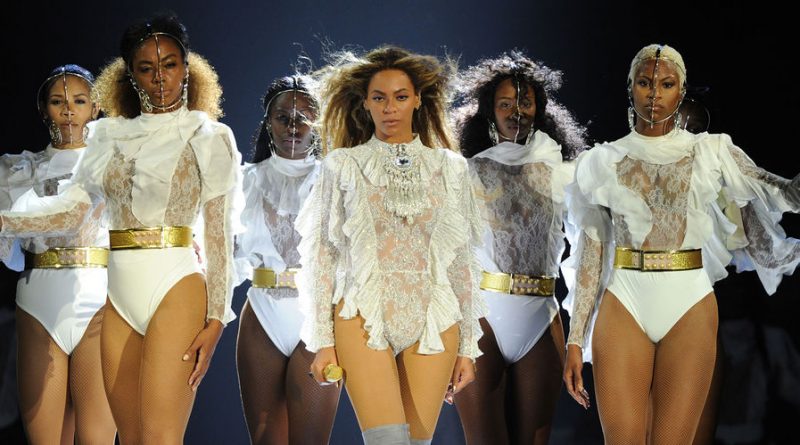 Beyoncé met fin aux rumeurs sur scène