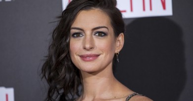 Anne Hathaway très enceinte est aussi radieuse que souffrante