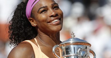Serena Williams : Goûte la nourriture de son chien